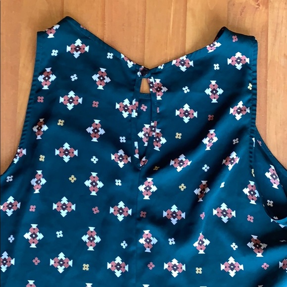 Lush Keyhole Blouse - Picture 5 of 5